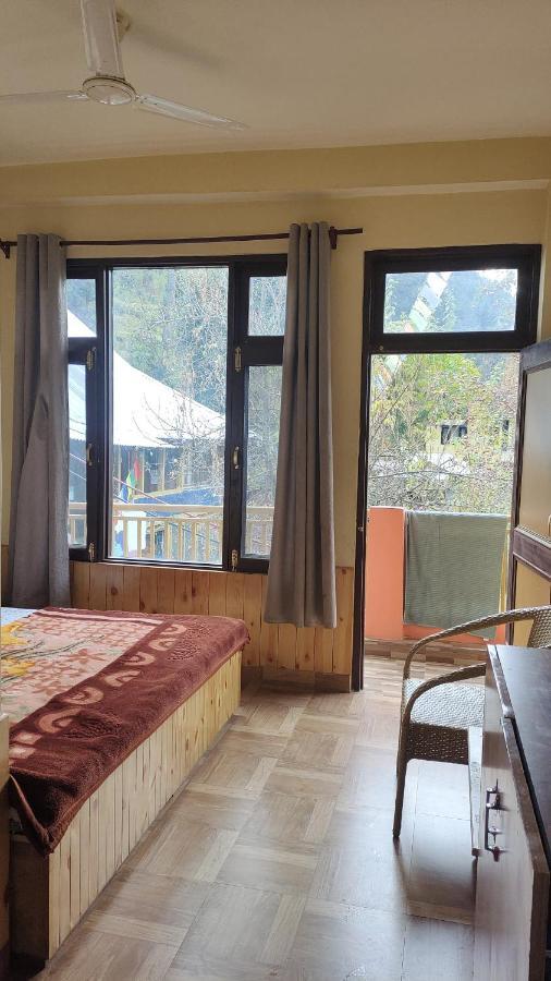 Trinity Homestay Kasol Eksteriør bilde