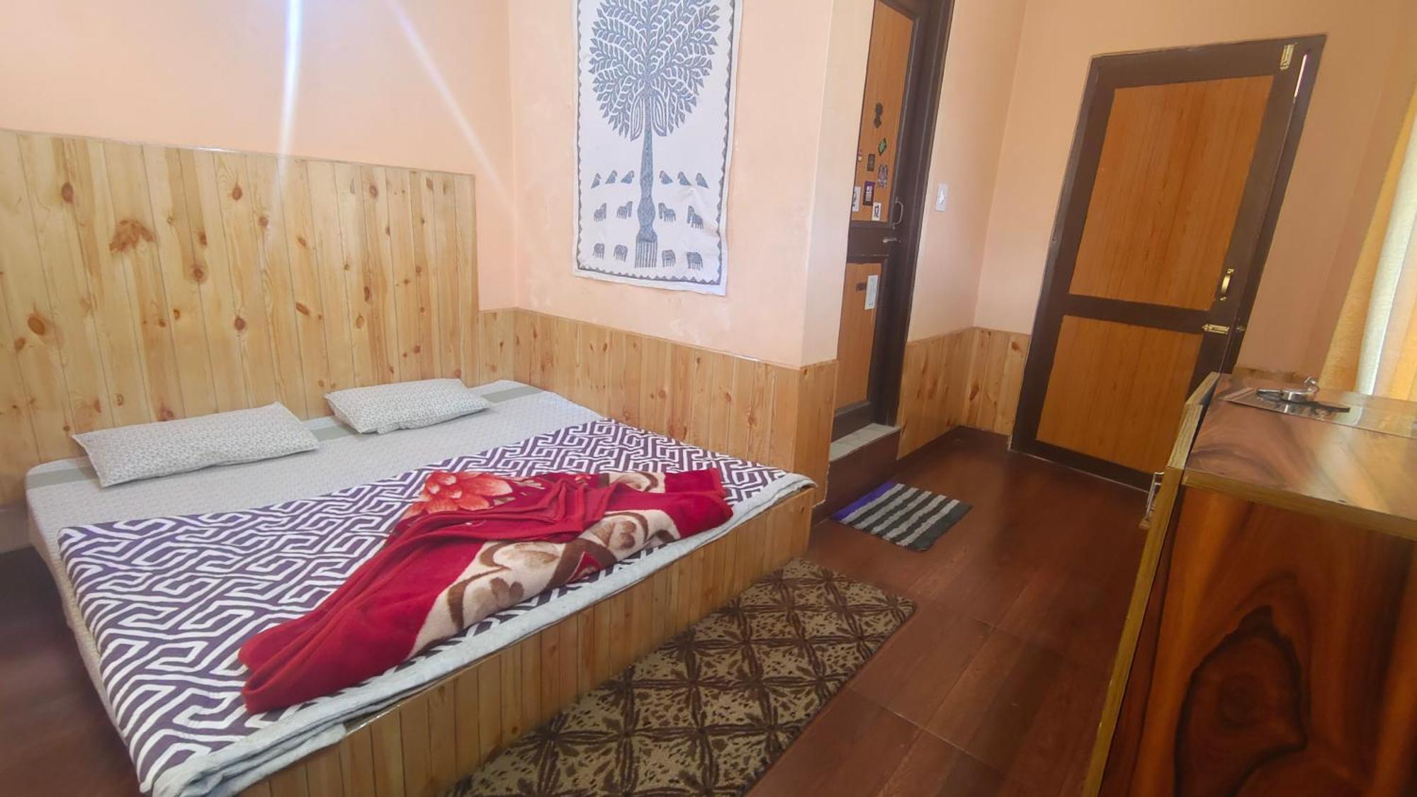 Trinity Homestay Kasol Eksteriør bilde