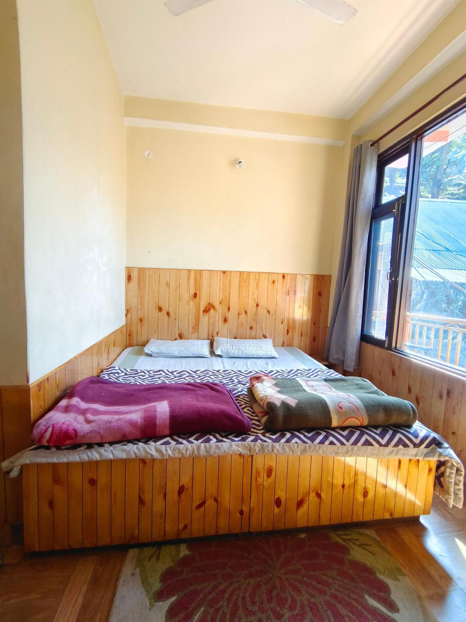 Trinity Homestay Kasol Eksteriør bilde