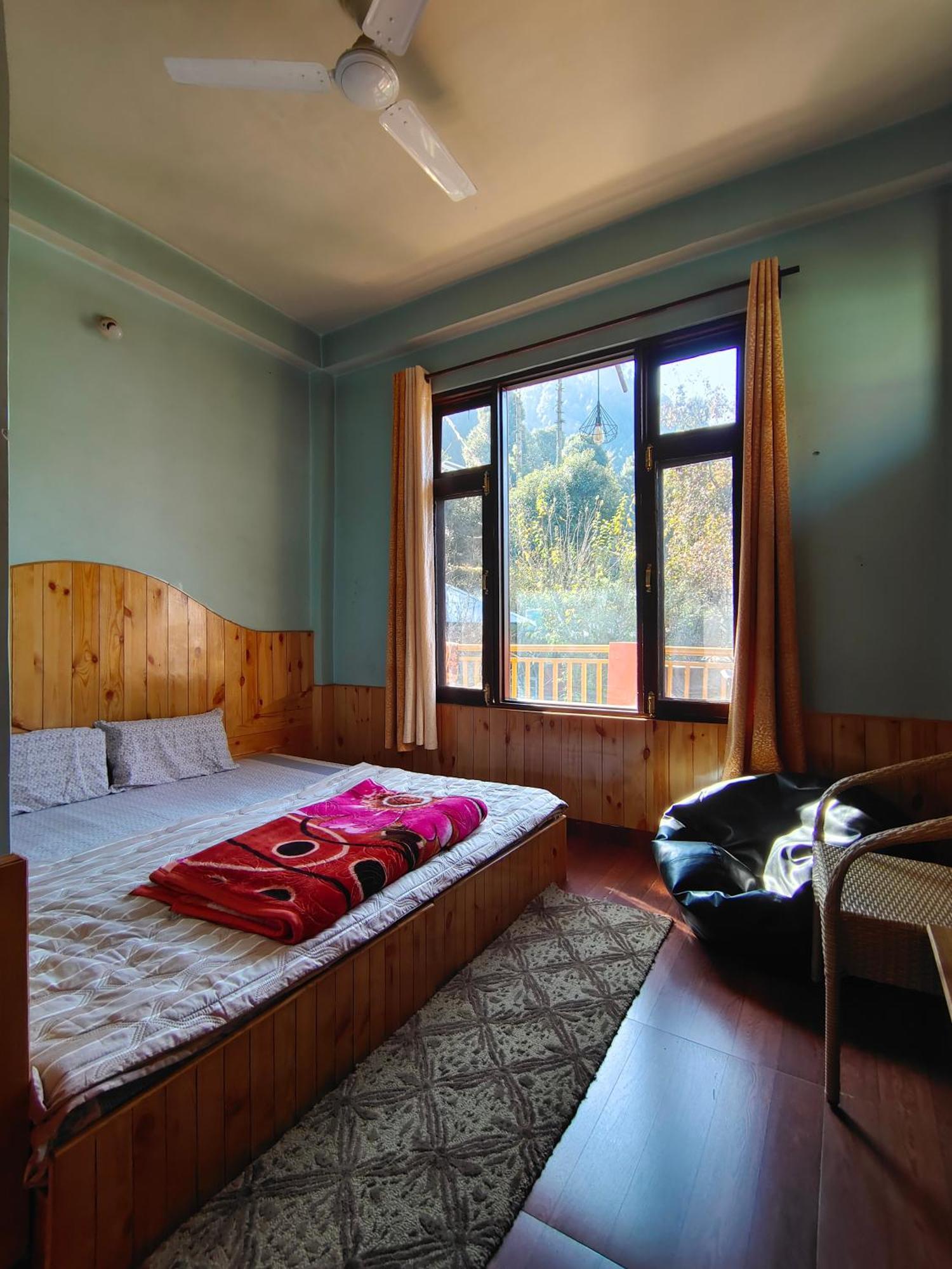 Trinity Homestay Kasol Eksteriør bilde