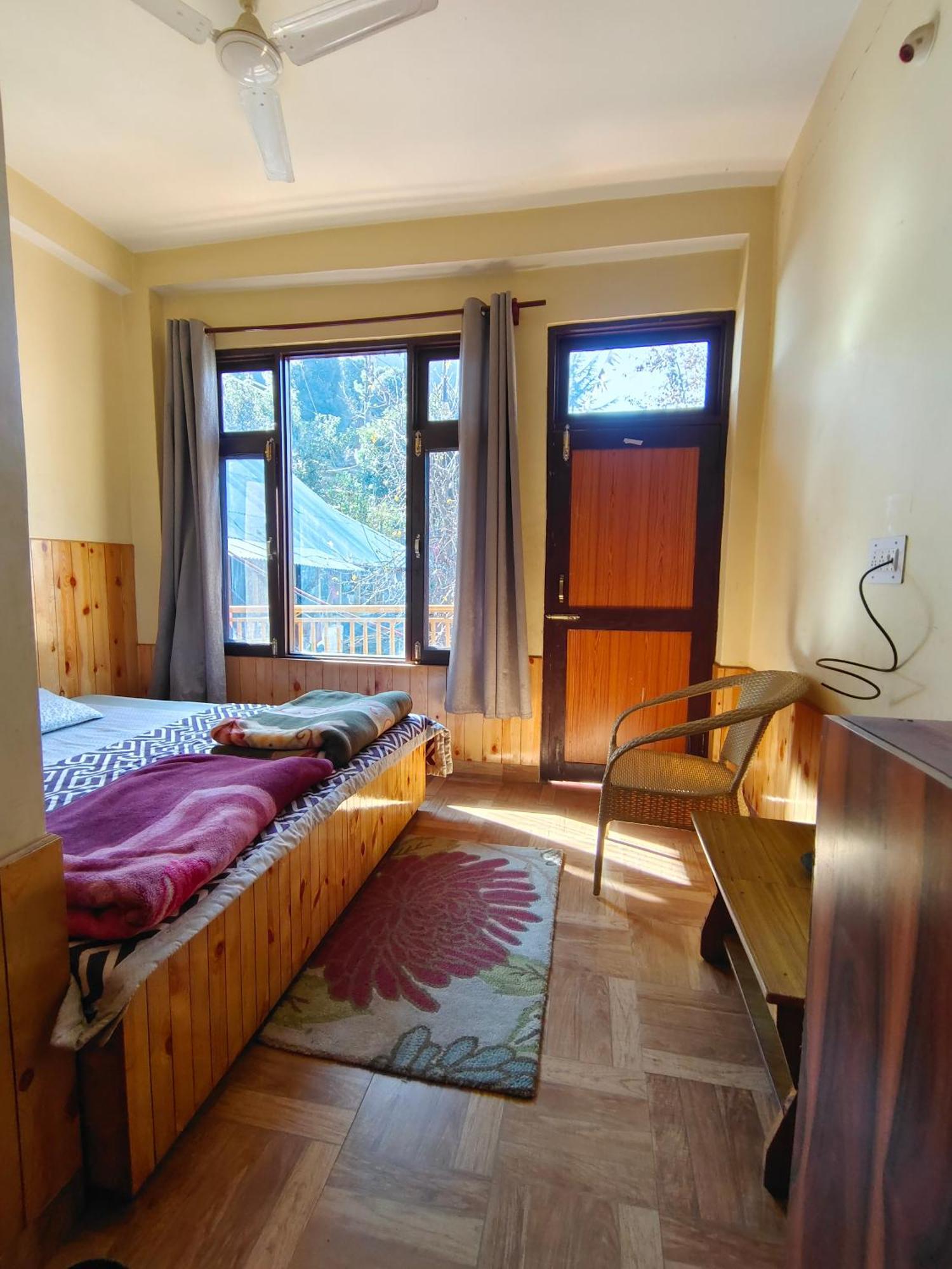 Trinity Homestay Kasol Eksteriør bilde